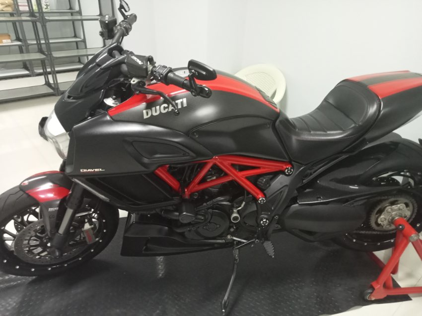 Ducati Diavel Carbon 2015