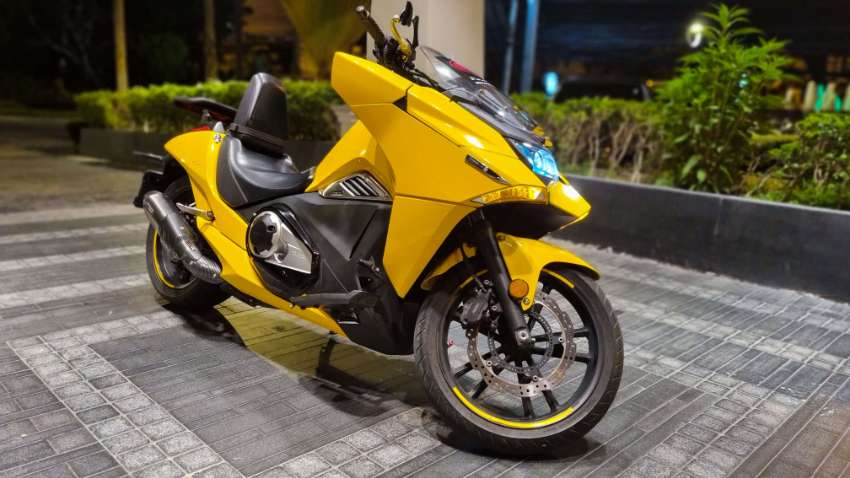 Honda NM4 Vultus