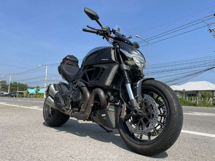 162 hp beast - power cruiser Ducati Diavel 1200 Cromo