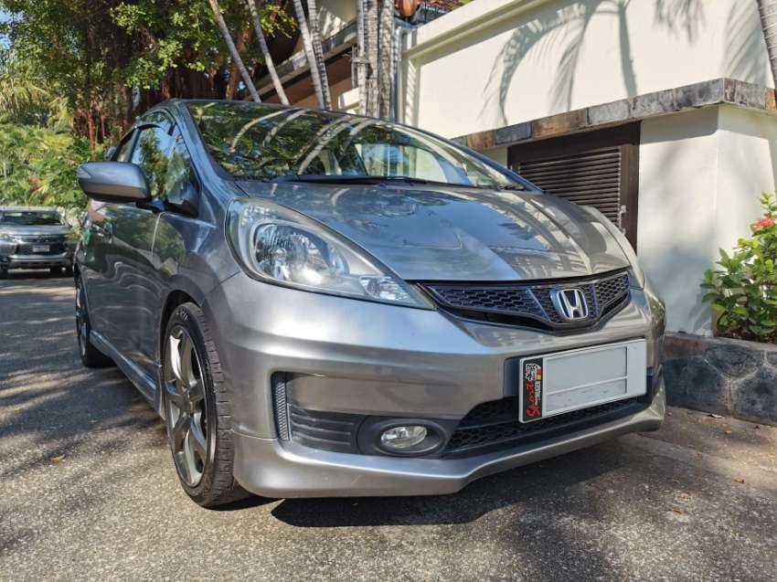 HONDA JAZZ 1.5 i-VTEC  JAPANEESE VERSION