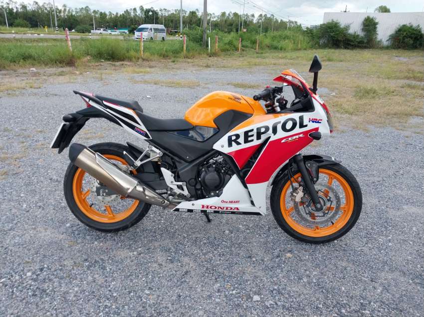 Honda CBR300 REPSOL ( Limited Edition )