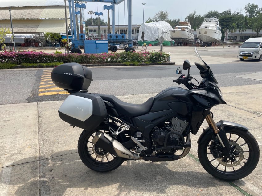 Honda cb500x very few mileage perfect conditions 