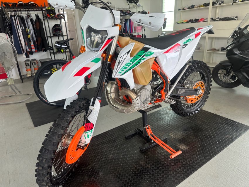 2021 KTM EXC 300 6 Days